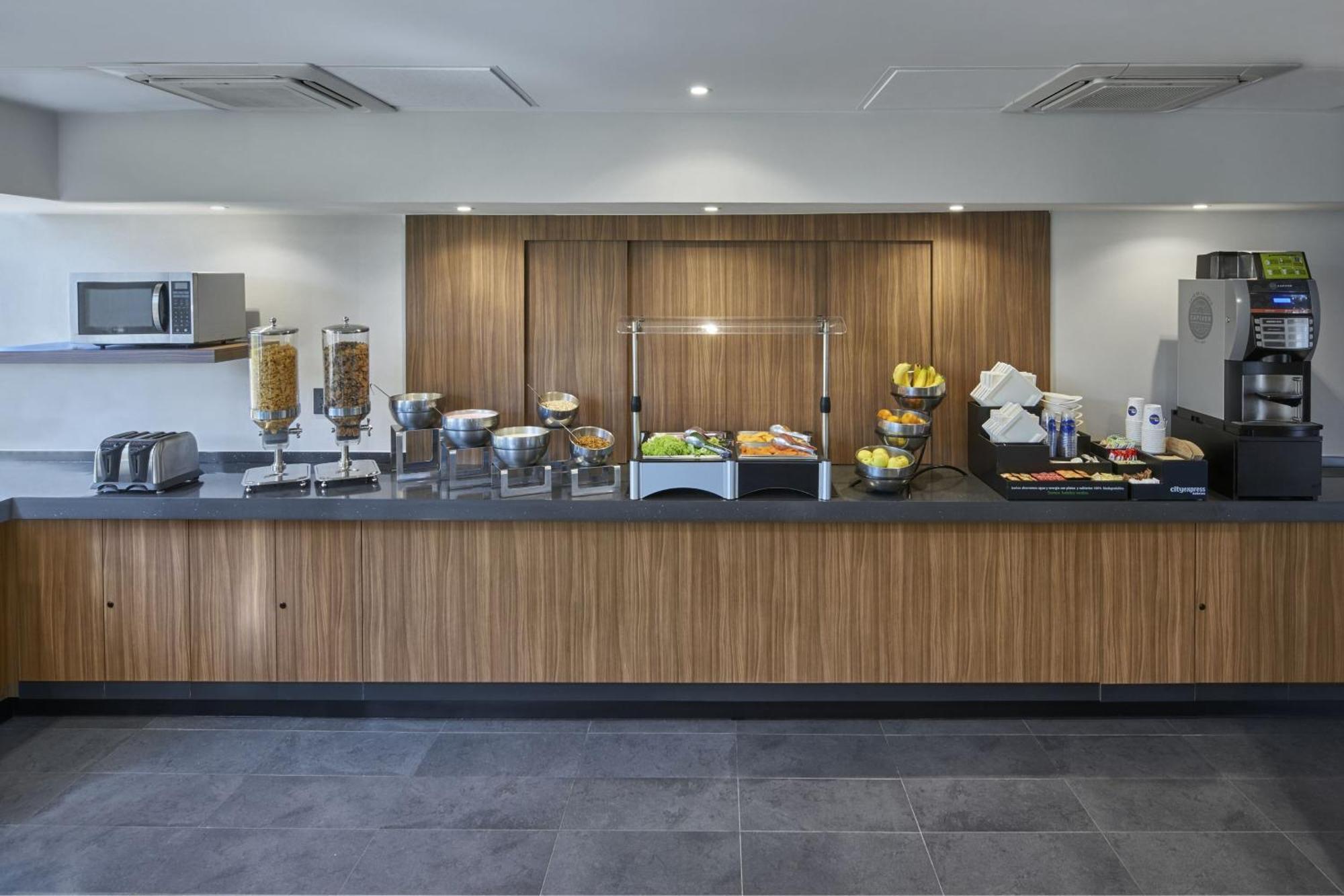 City Express By Marriott Ciudad Victoria Bagian luar foto