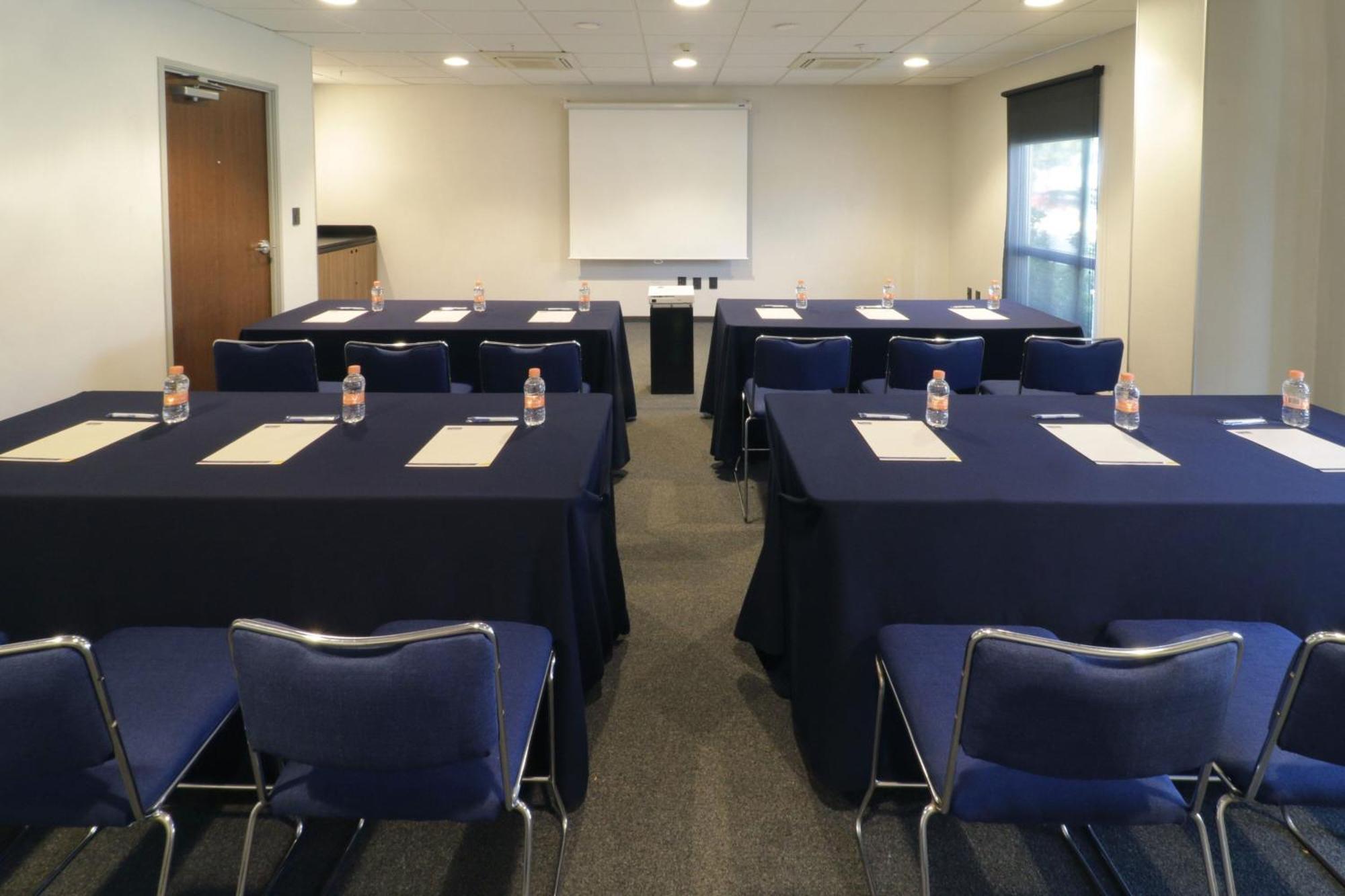 City Express By Marriott Ciudad Victoria Bagian luar foto