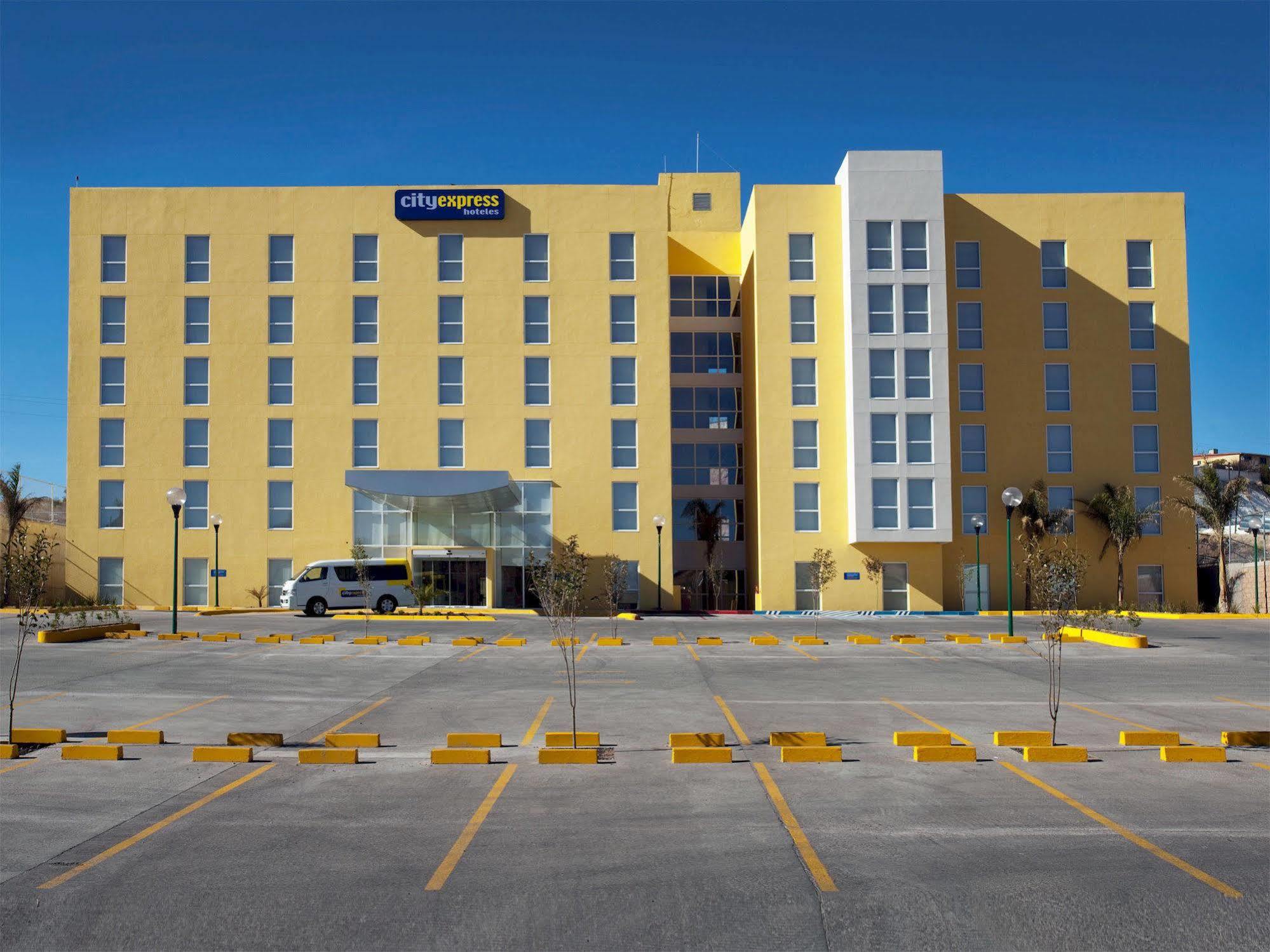 City Express By Marriott Ciudad Victoria Bagian luar foto